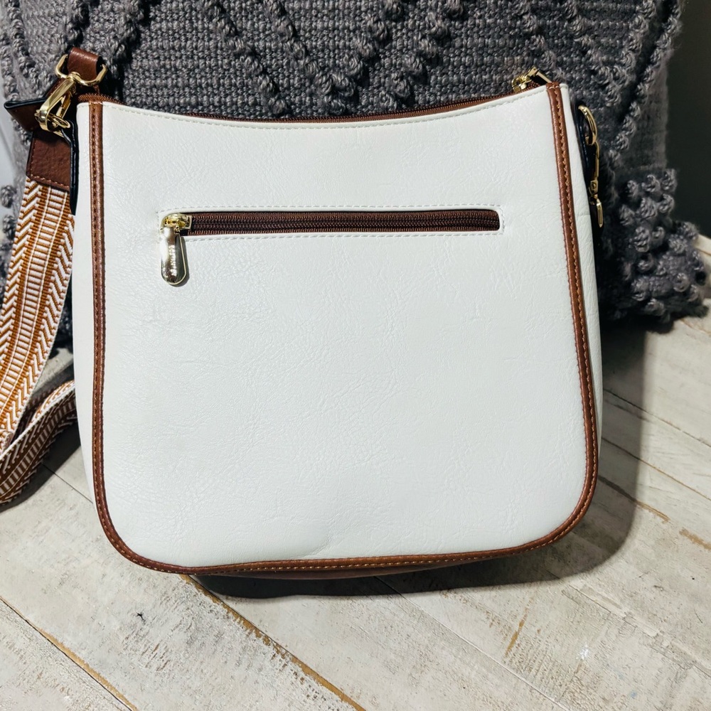 NWOT❤️Bostanten Nola Crossbody Bag - Picture 4 of 7